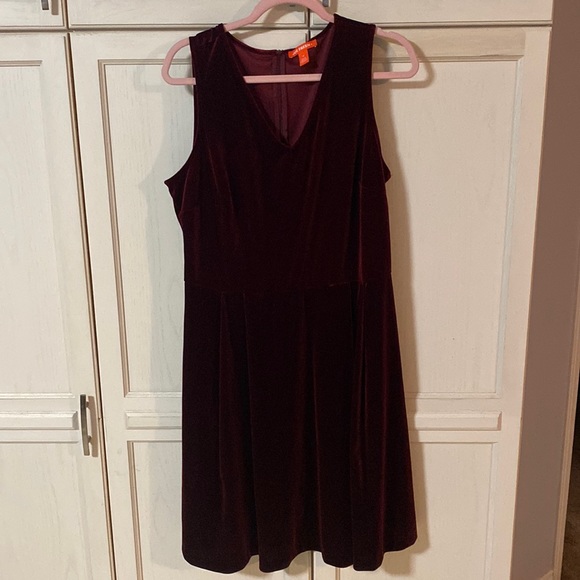 Joe Fresh Dresses & Skirts - A lovely red velvet dress in 1X